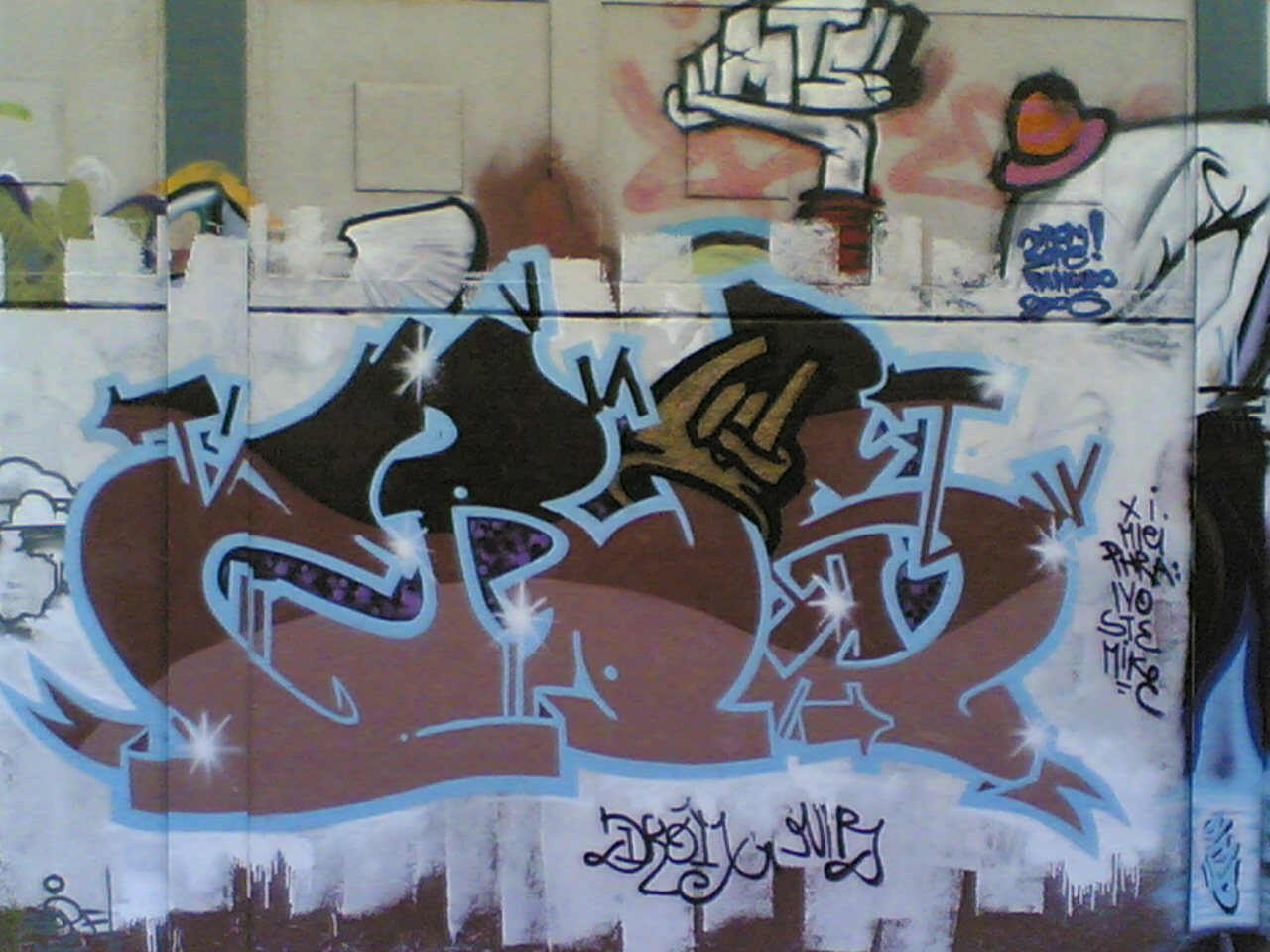 DROM: EROS BY DROM